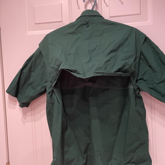 BASS PRO SHOP- FISHING BUTTON UP SHIRT- GREEN- SIZE MEDIUM - Picture 3 of 8